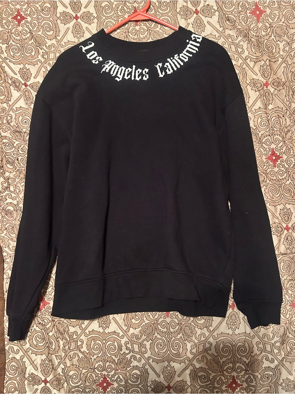 Forever 21 Women Black LA Crewneck Sweater  Medium